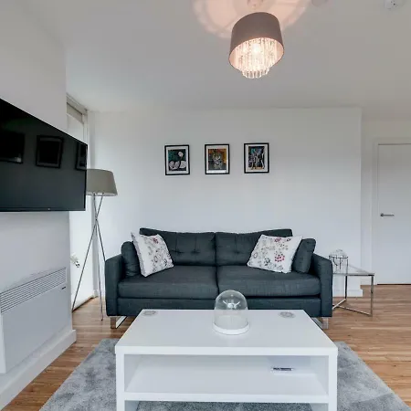'stunning 2br Apt Salford Quays -free Gym & Parking Apartmán