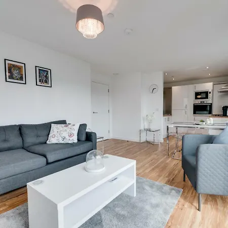 'stunning 2br Apt Salford Quays -free Gym & Parking Apartmán Manchester