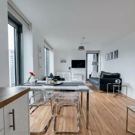 'stunning 2br Apt Salford Quays -free Gym & Parking Apartmán