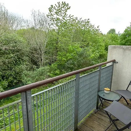 Lakeside View- Trendy Townhouse *