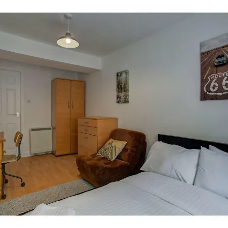 Delightful & Spacious 2bd Apt For 6, Mcr! Apartamento *