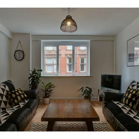 Delightful & Spacious 2bd Apt For 6, Mcr! Manchester