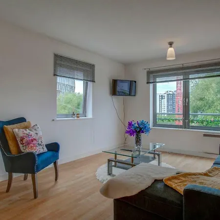 Stunning - Free Parking Apartmán *