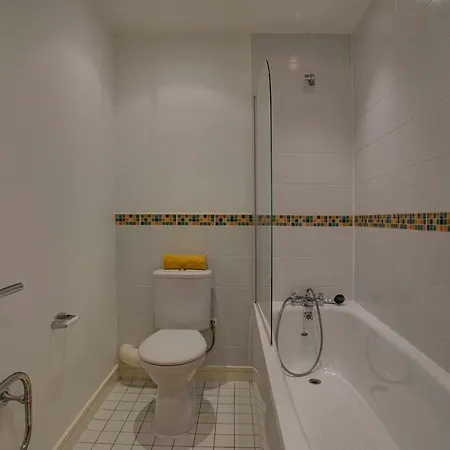 Stunning - Free Parking Apartmán *