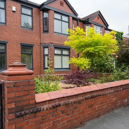 2bed Egerton Road Garden By Guestready