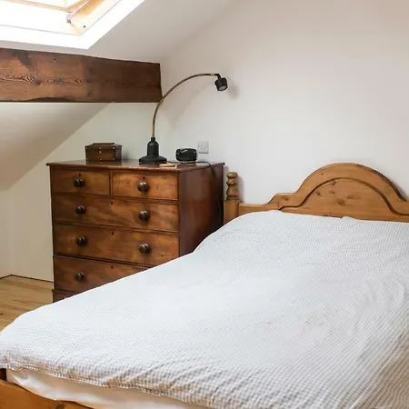 2bed Egerton Road Garden By Guestready *