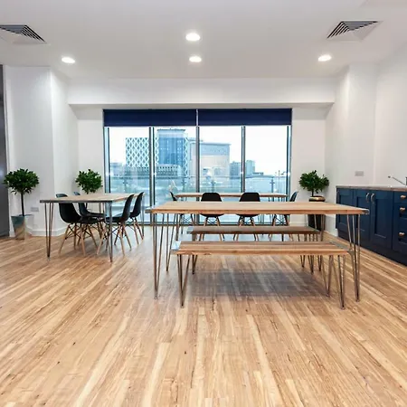 Harbour City Apartment-media City Free Gym アパート
