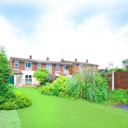 Ferienhaus Luxury Stylish Interior Designed 3 Bedroom House With Garden Near Man City *