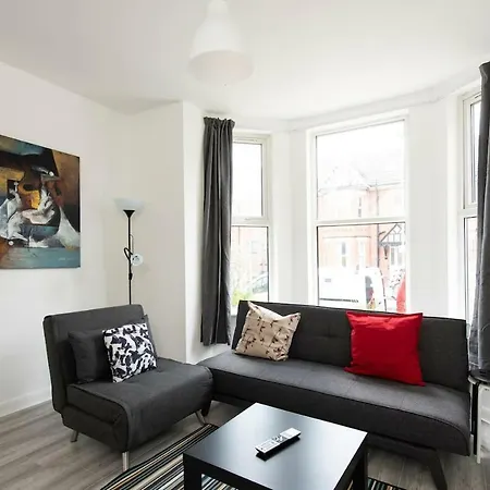 1br In By Guestready Apartment Manchester