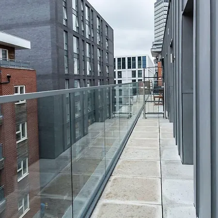Lägenhet 2br Penthouse In By Guestready