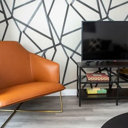 2br Penthouse In By Guestready *