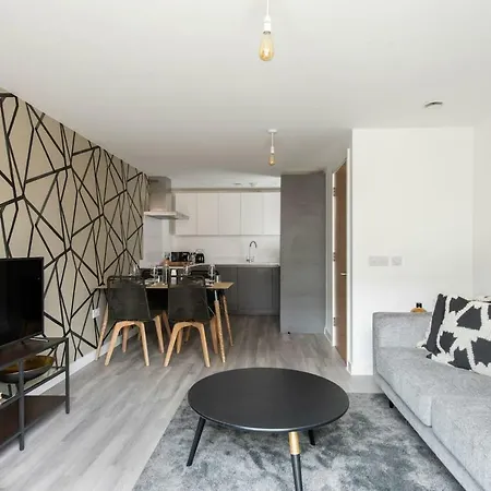 Lägenhet 2br Penthouse In By Guestready