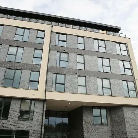 Holiday home Stunning Modern 2 Bedroom *