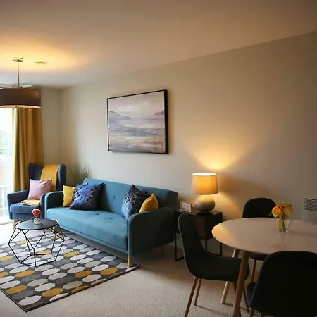 Holiday home Stunning Modern 2 Bedroom *