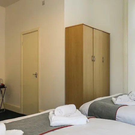 Oyo Hala Guest house Manchester