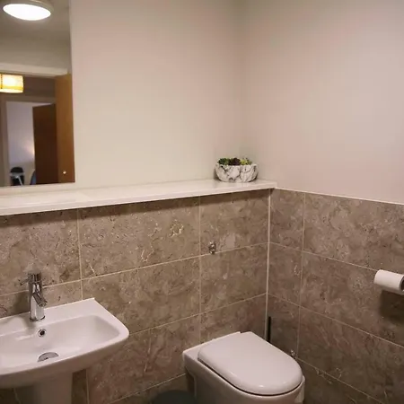 Stunning Modern 2 Bedroom Holiday home *
