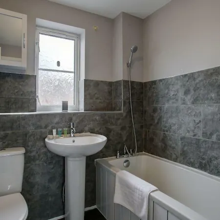 3bd For 5, Short Distance From Central Mcr בית נופש מנצ'סטר