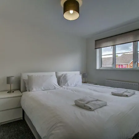Ferienhaus 3bd For 5, Short Distance From Central Mcr *