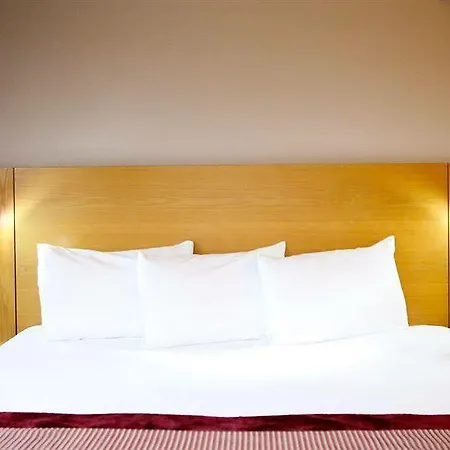 Leonardo - Formerly Jurys Hotel 4*