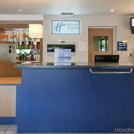 Express East By Ihg 3* Манчестер