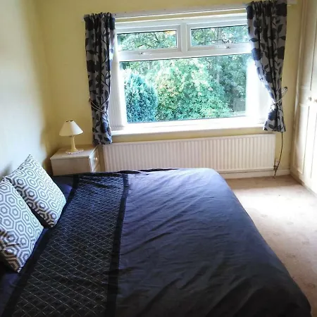 Swinton 3 Bedroom House 15 Minutes From City Centre Ferienhaus