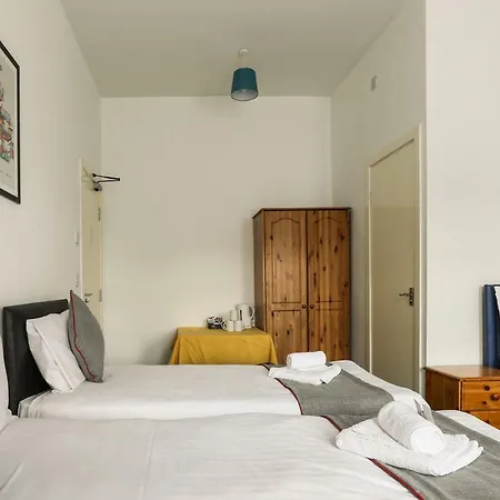 Guest house Oyo Hala