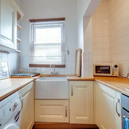 Newly Refurbed Apt For 4, Trendy West Didsbury * Манчестер