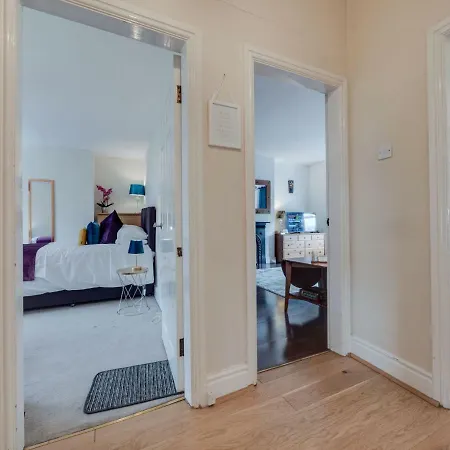 Newly Refurbed Apt For 4, Trendy West Didsbury Апартаменты
