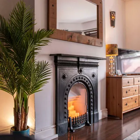 Newly Refurbed Apt For 4, Trendy West Didsbury Апартаменты Манчестер