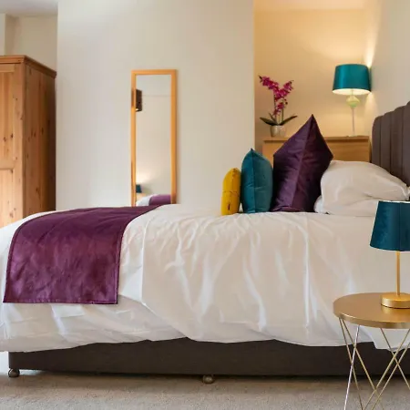 Newly Refurbed Apt For 4, Trendy West Didsbury Манчестер