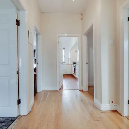 Newly Refurbed Apt For 4, Trendy West Didsbury Апартаменты