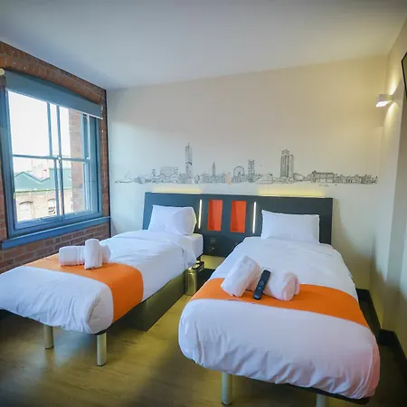 Hotel Easyhotel 2*