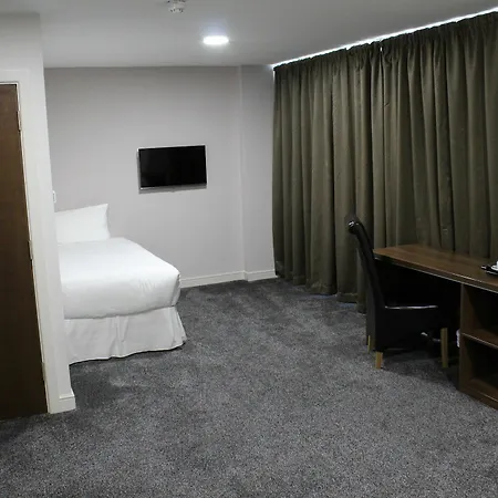 Ox Manchester 3* Swinton (Greater Manchester)