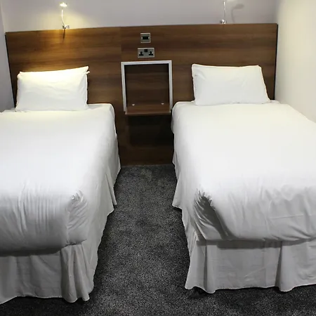 Ox Manchester 3* Swinton (Greater Manchester)