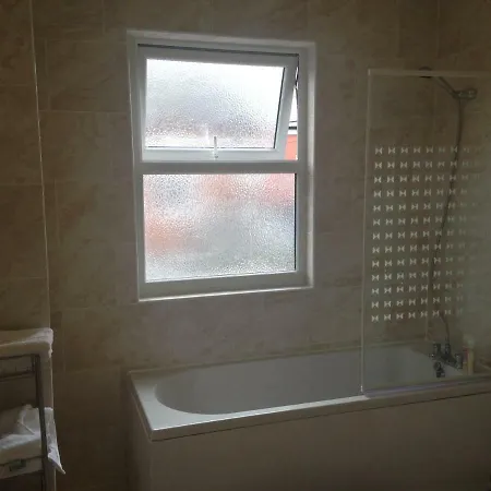 Carfax House Konukevi 5*