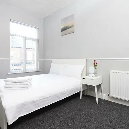 Budget 3bed Close To City Slps 8 Feriehus