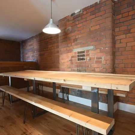 Stunning Penthouse Slps 20 アパート