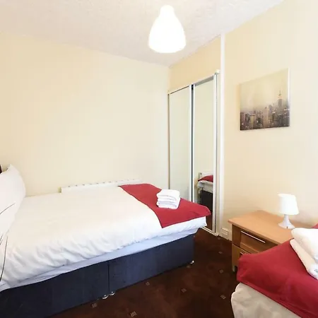 Budget 2 Bed Flat Apartment Manchester