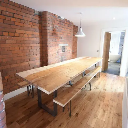 アパート Stunning Penthouse Slps 20 *