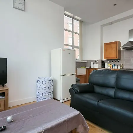 33 Manchester