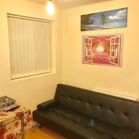Sleep Rite Free Street Parking Apartment Manchester