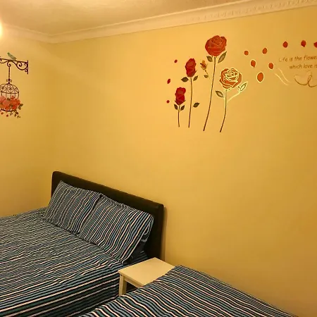 Apartment Sleep Rite Free Street Parking Manchester