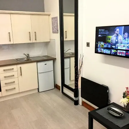 Spacious - Near Piccadilly Stn! Wifi & Parking Manchester