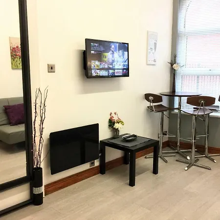 Spacious - Near Piccadilly Stn! Wifi & Parking Daire Manchester