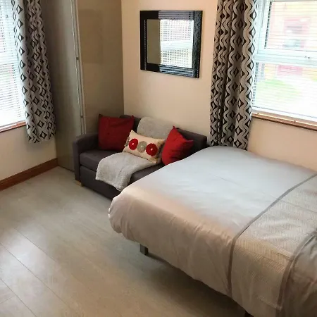 Daire Spacious - Near Piccadilly Stn! Wifi & Parking Manchester