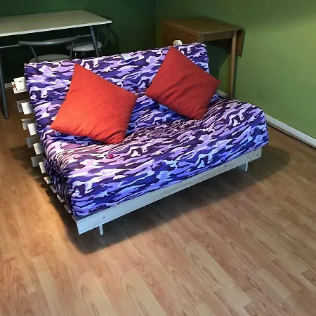 Flat 9a Badby Close * Manchester