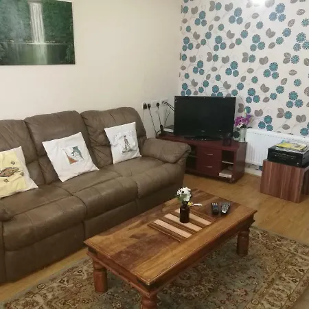 Апартаменты Caftop Aparthotels Wenlock Манчестер