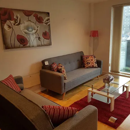 Modern 2 Bed City Center