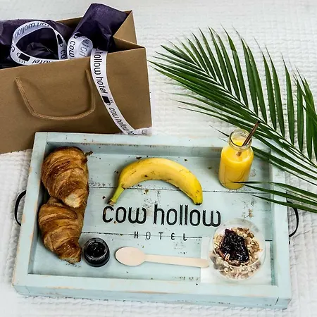 The Cow Hollow 4*