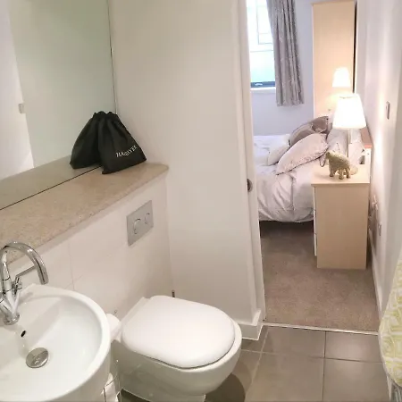 דירה Stunning 2 Bedroom Flat *